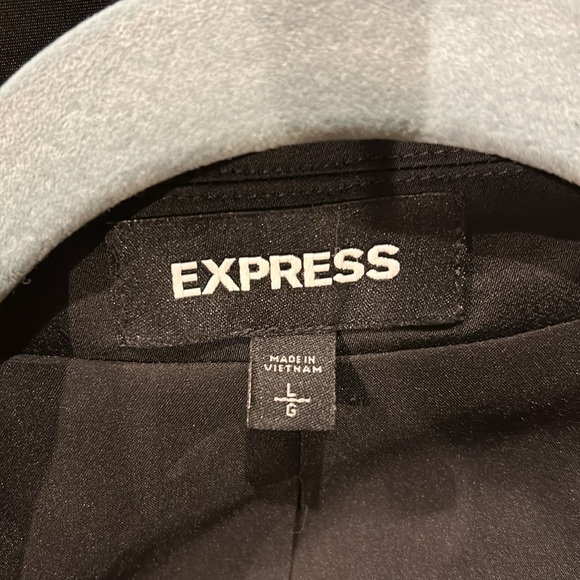 Express - Picture 2 of 3